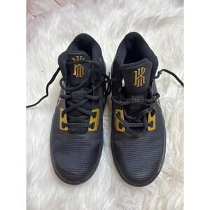 Nike Kyrie Flytrap Black Metallic Gold Athletic Shoes Size US 6Y
